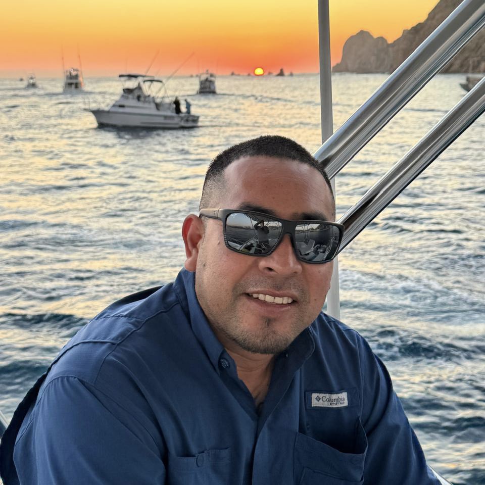 cabo-yacht-rental-charters-ismael-superior-yacht-los-cabos (2)