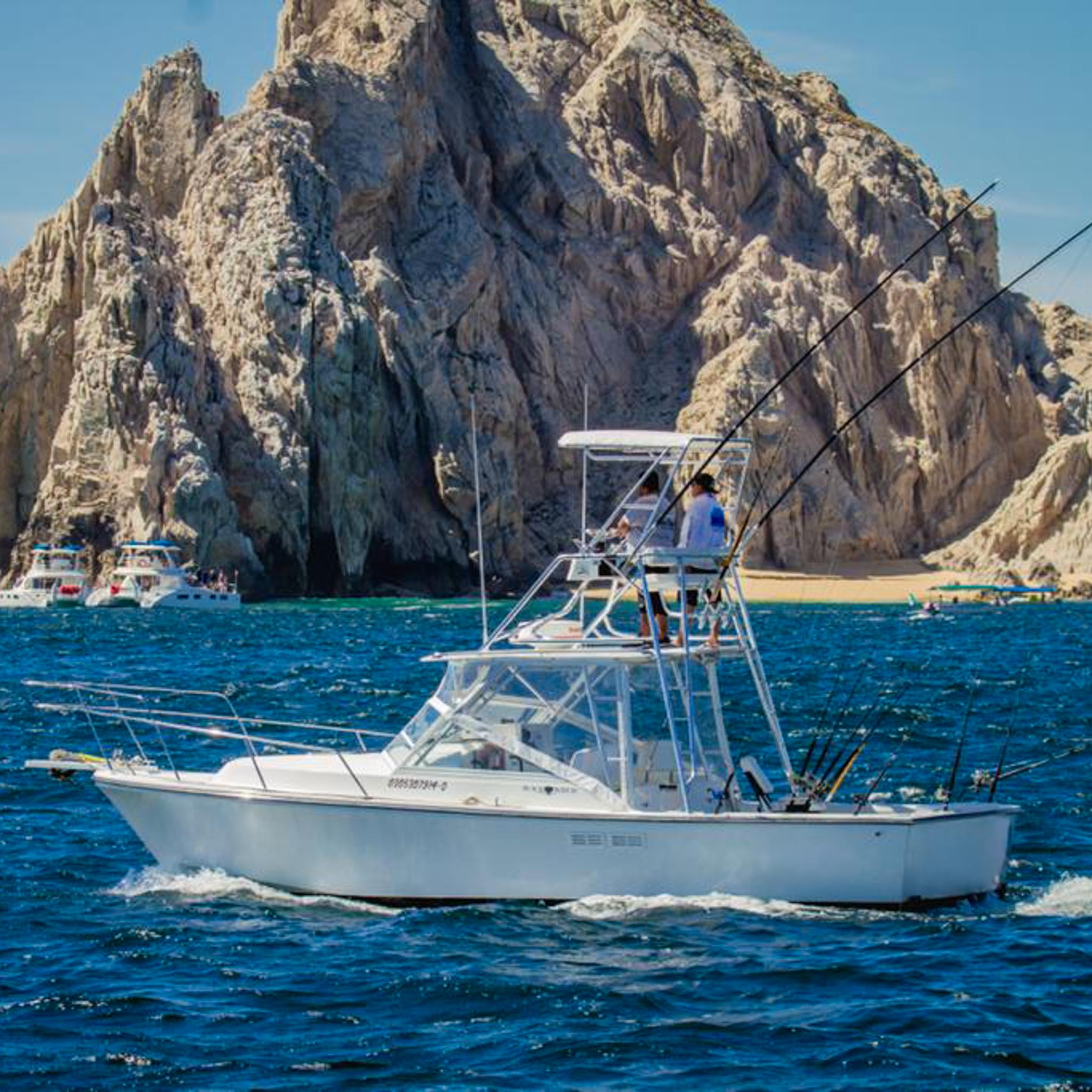 cabo-yacht-rental-superior-rental-charters-cabo-san-lucas-what-to-do-in-cabo-luxury-yachts-los-cabos-best-host-ismael-1